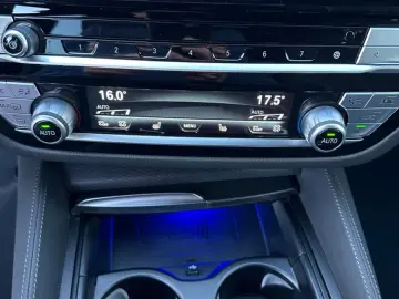 530d xDrive Touring M Sport   Standheizung , AHK