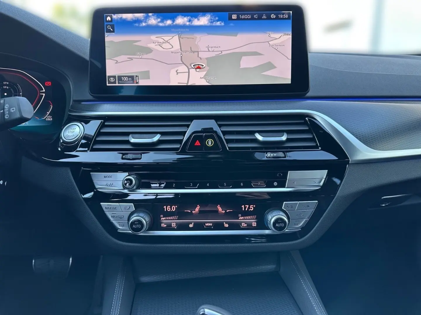 530d xDrive Touring M Sport   Standheizung , AHK