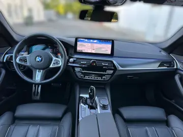 530d xDrive Touring M Sport   Standheizung , AHK