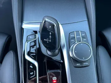 530d xDrive Touring M Sport   Standheizung , AHK