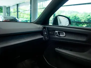 Volvo XC40 Recharge