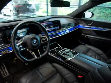 BMW Seria 7 740d Mild Hybrid xDrive Steptronic