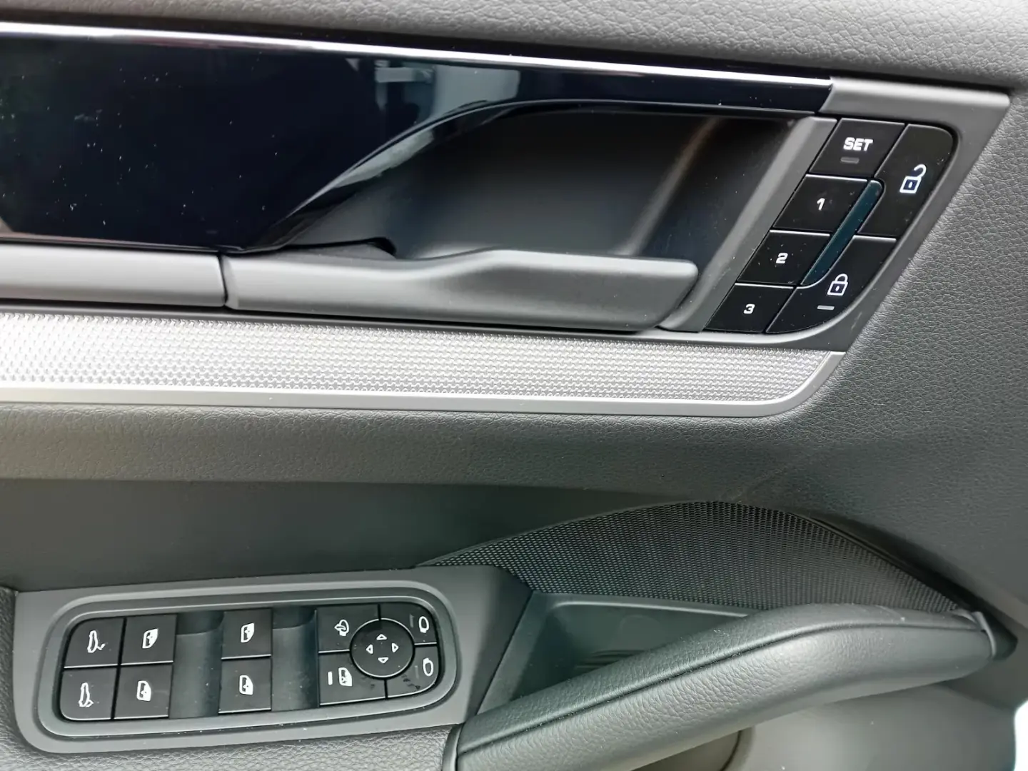 Porsche Cayenne Coupé-Mmy-PASM-21