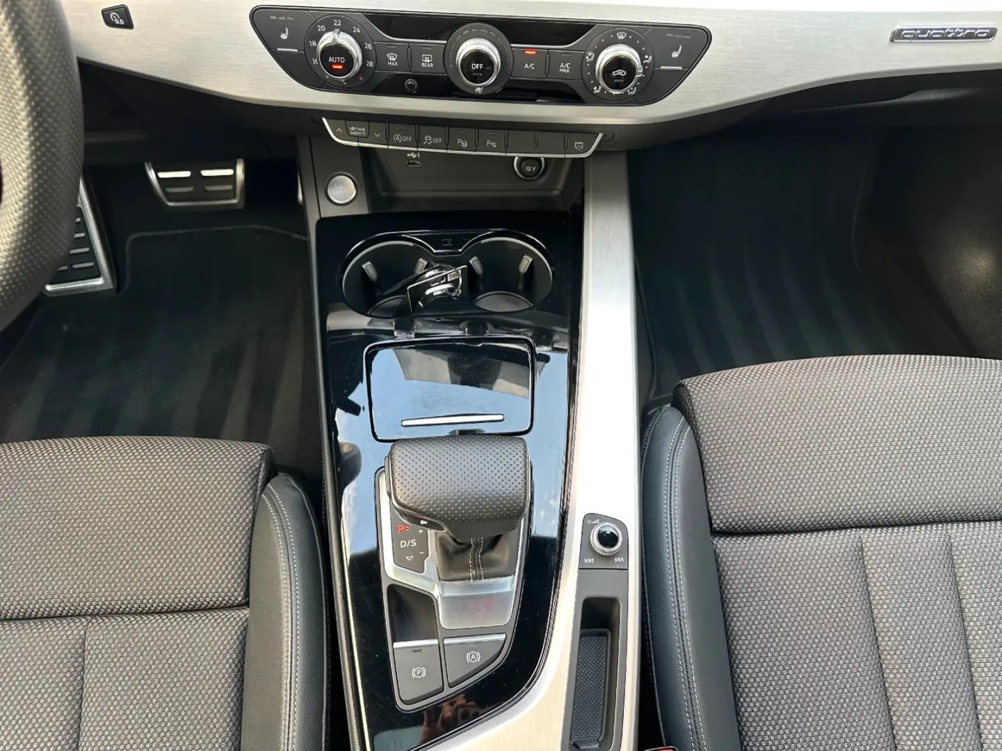 A4 Lim. 40 TDI quattro S-LINE*360° KAM*LED*NAVI*