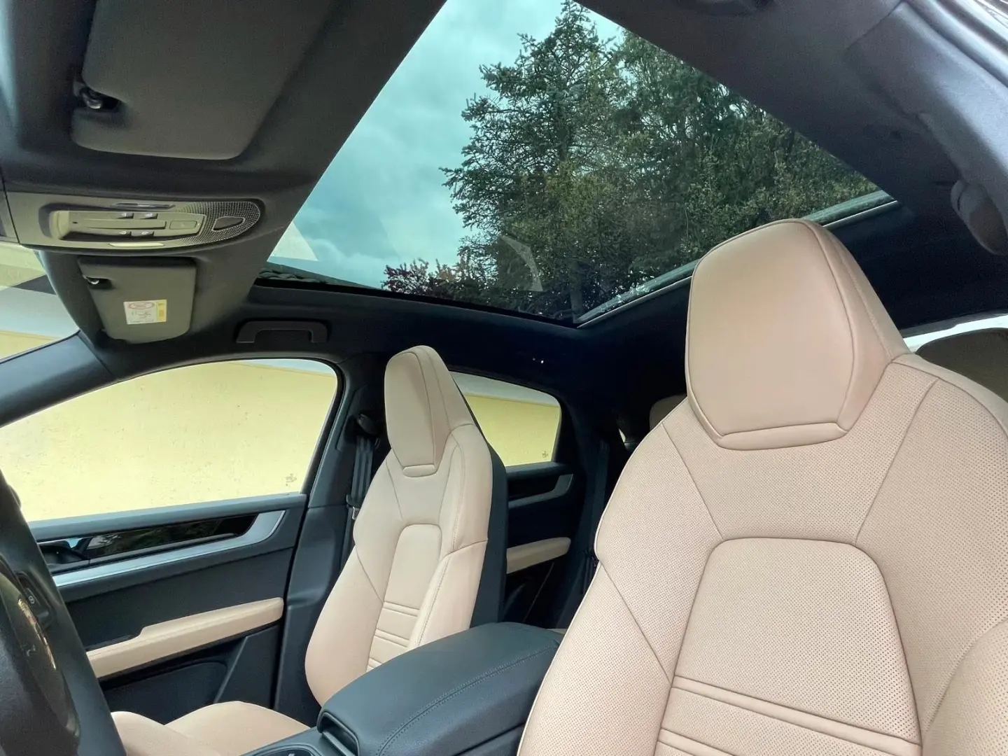 Porsche Cayenne Climatizare scaun Coupé bej 360°