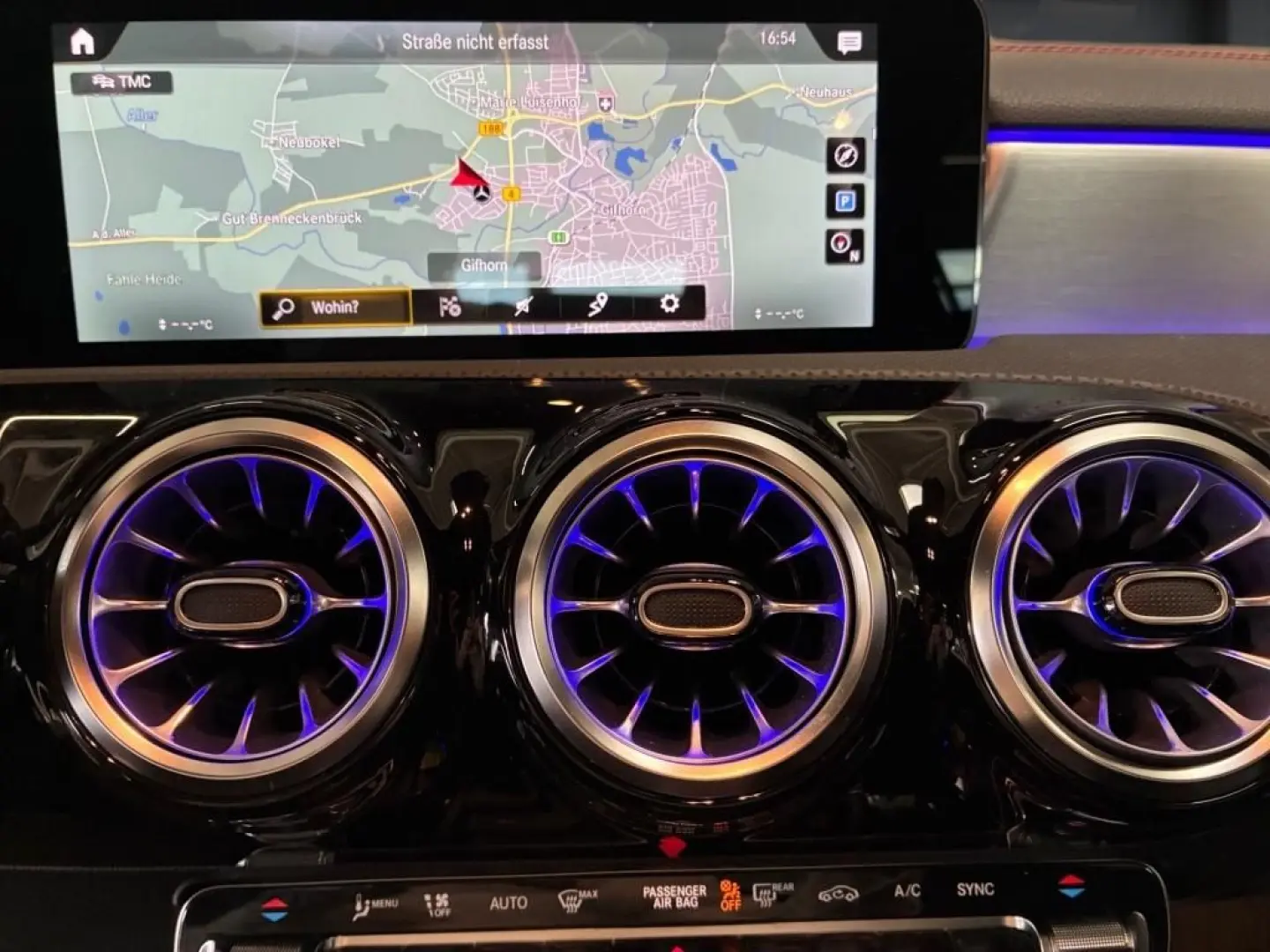 CLA 200 Coupé AMG+MBUX+LED+AMBIENTE+KAMERA+AHK