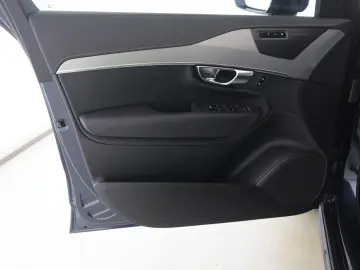 XC90 T8 AWD Plus Bright PANO 360° HuD 21LM NAVI