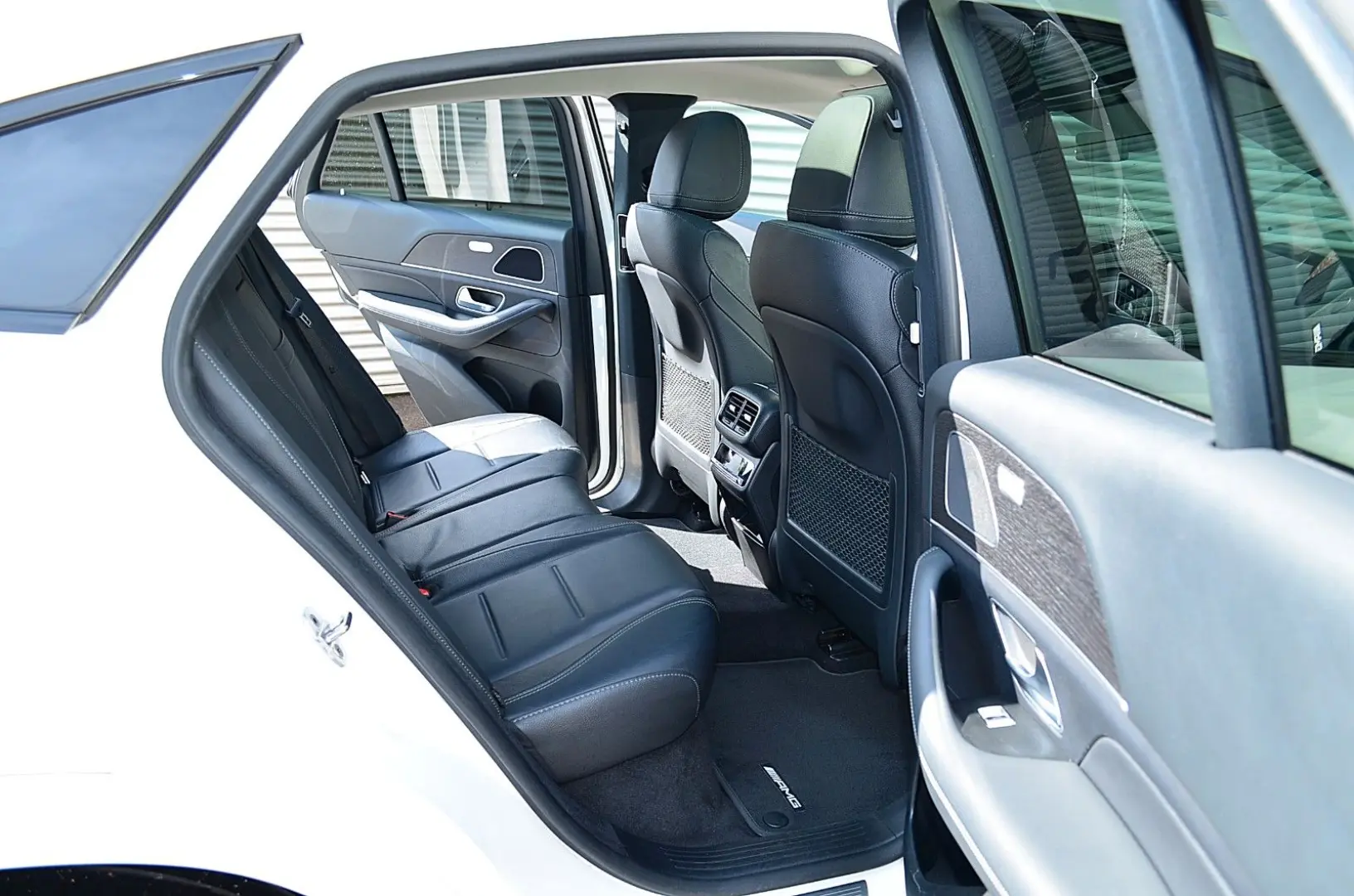 GLE 350e 4M AMG line Night/HUP/Pano/360°/KEY