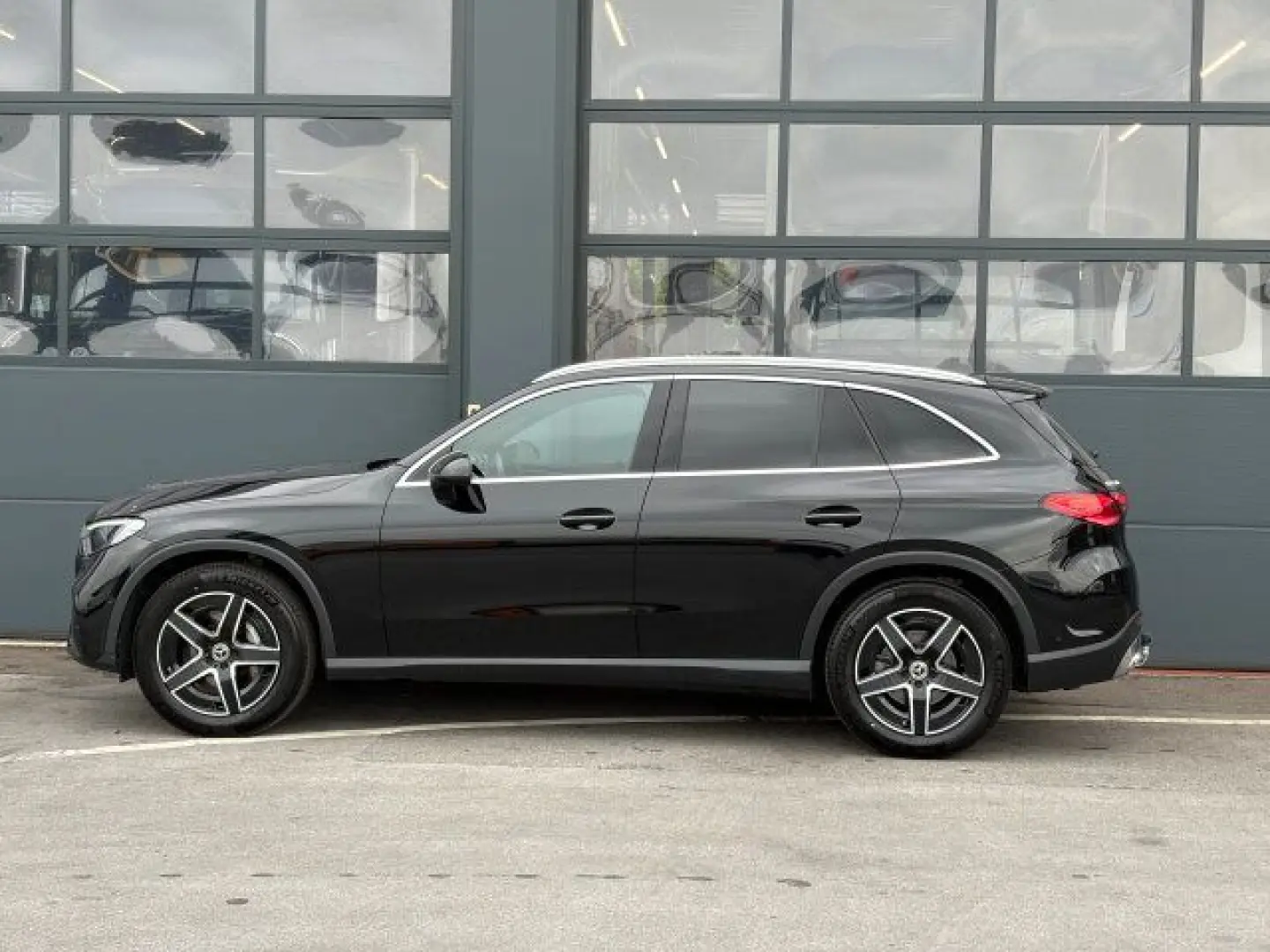 GLC 220d 4M AMG Advanced Plus AHK Pano MemoryLED