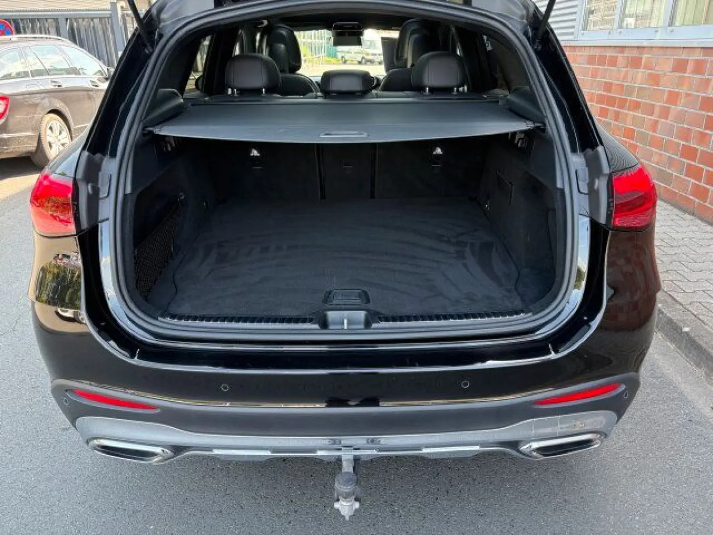 GLC 220d 4M AMG Advanced Plus AHK Pano MemoryLED