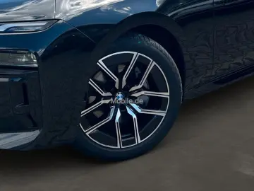 740d xDrive M Sport Pano Sthzg. Autobahnas. HUD