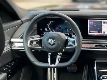740d xDrive M Sport Pano Sthzg. Autobahnas. HUD