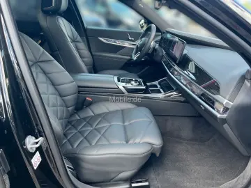 740d xDrive M Sport Pano Sthzg. Autobahnas. HUD