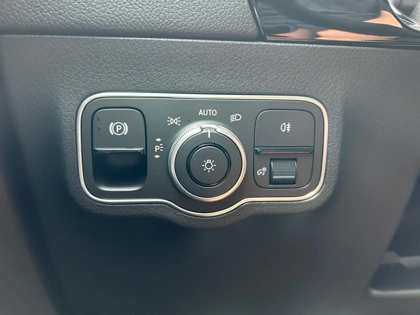 GLA 220 d 4M PROGRESSIVE+PANO+EASYPACK+LED+