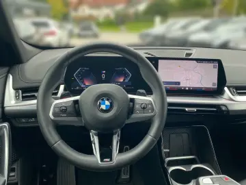 X1 sDrive18i M Sport DA+ PA+ HUD Komfzg SHZ LRH
