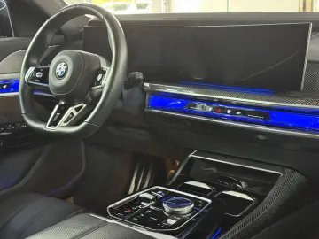 740 d xDrive M Sport PRO SKY-LOUNGE/WERKGARANTIE