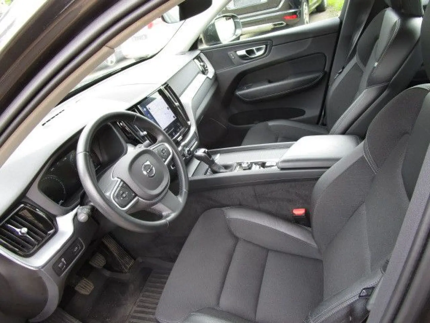 XC60 Momentum Pro 2.0 Klimaauto. LED Navi. Euro6