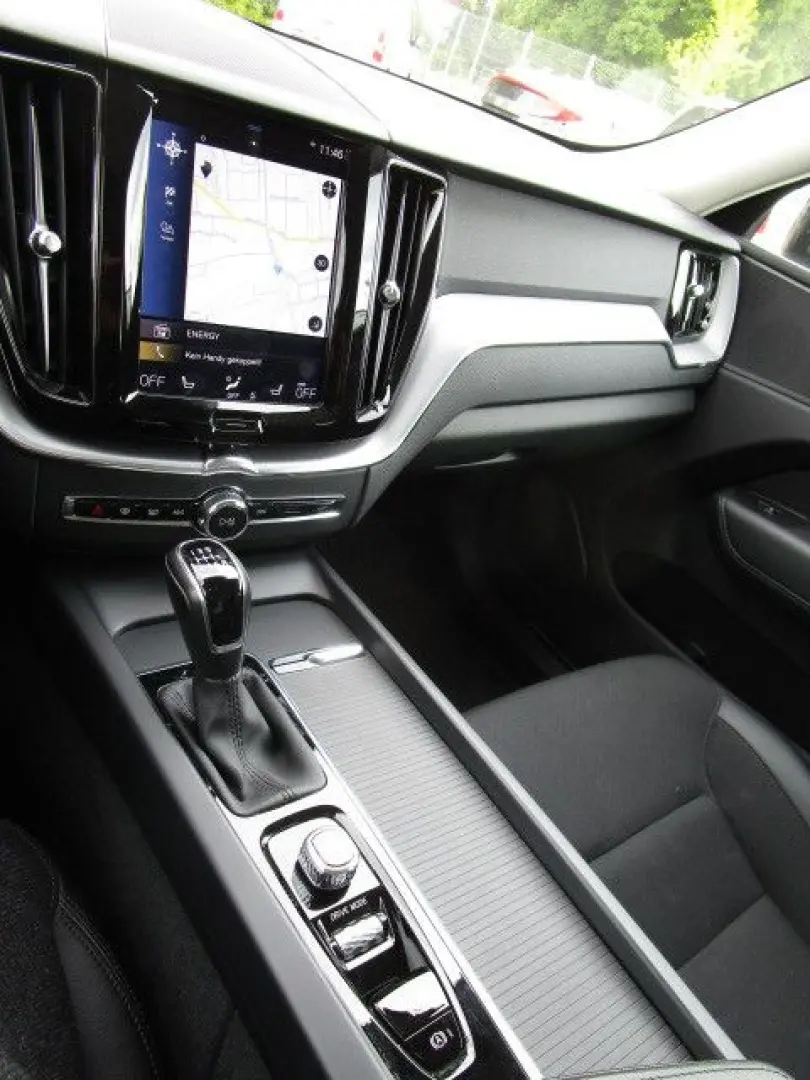 XC60 Momentum Pro 2.0 Klimaauto. LED Navi. Euro6