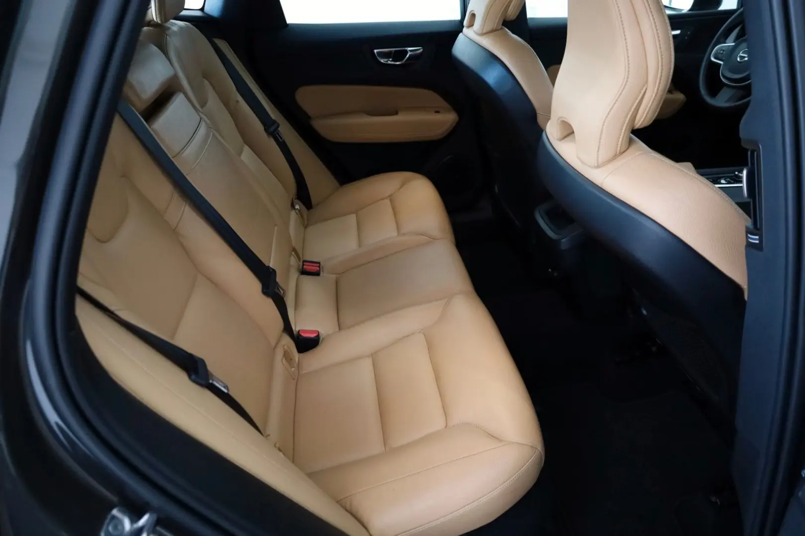XC60 D4 Momentum Pro,Leder,Navi,LED,Carplay,PDC
