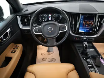 XC60 D4 Momentum Pro,Leder,Navi,LED,Carplay,PDC