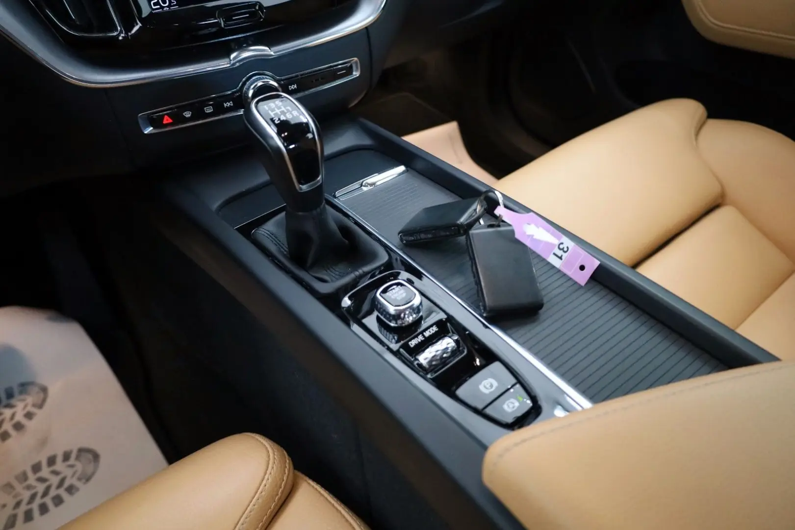 XC60 D4 Momentum Pro,Leder,Navi,LED,Carplay,PDC
