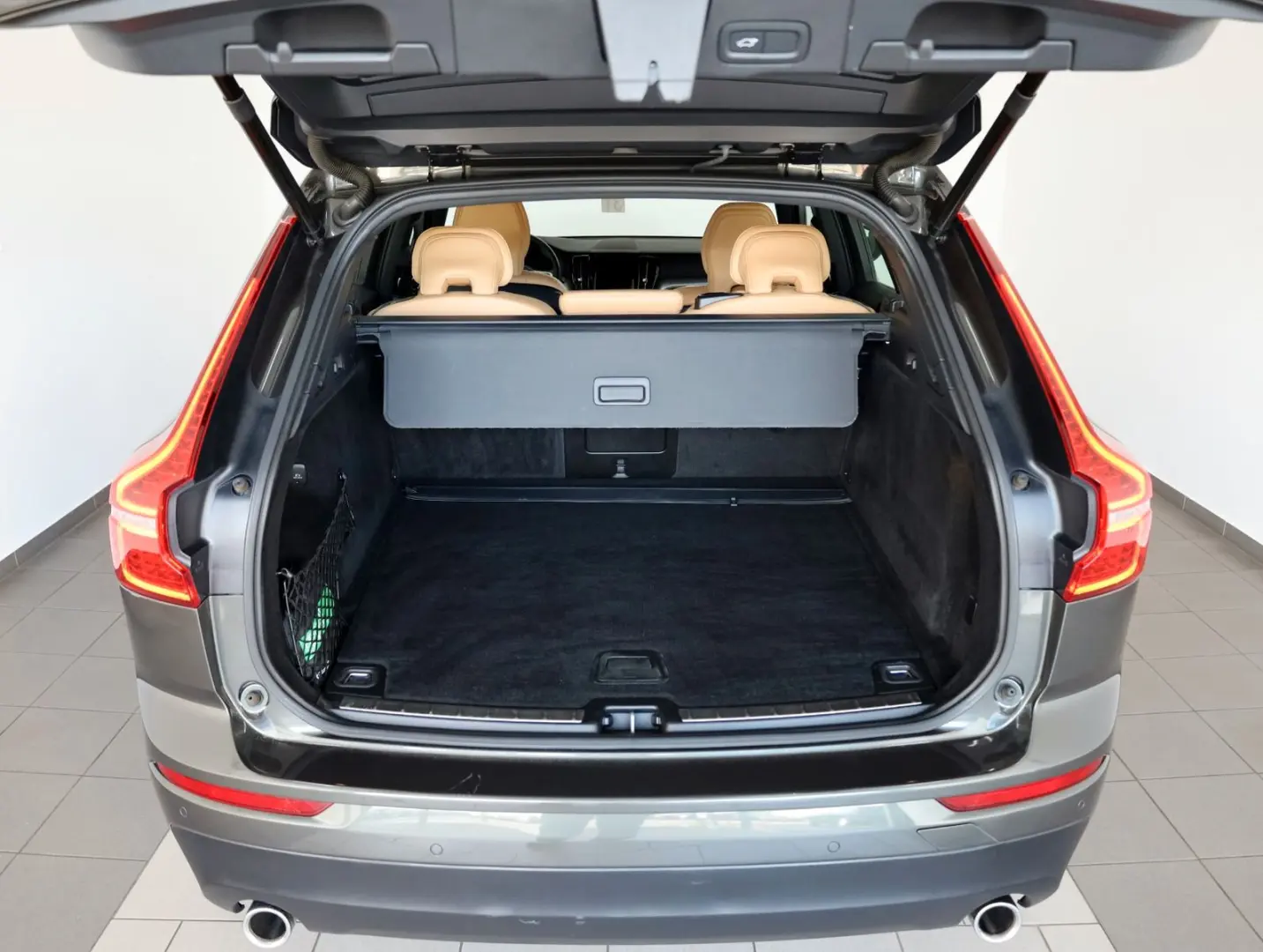 XC60 D4 Momentum Pro,Leder,Navi,LED,Carplay,PDC