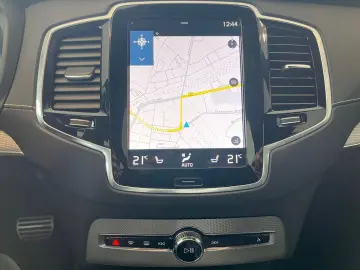 XC90 T8 AWD Plugin Hybrid Recharge Geartr RDesig