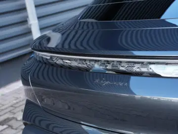 Taycan Keyless Surround-View HA-Lenkung BOSE Pan