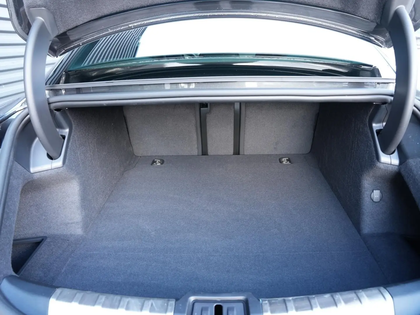 Taycan Keyless Surround-View HA-Lenkung BOSE Pan