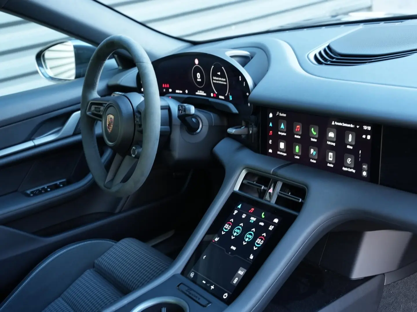 Taycan Keyless Surround-View HA-Lenkung BOSE Pan