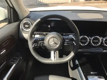 GLB 220 4M AMG PREM,PANO,DISTR,MEMO,WINTERP,MULT