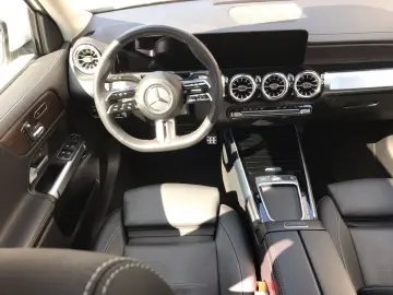 GLB 220 4M AMG PREM,PANO,DISTR,MEMO,WINTERP,MULT