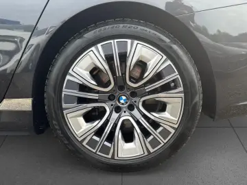 750e xDr Executive,Multisi,IconicG,20