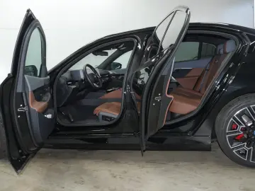 530e xDrive M SPORT PRO+CARBON+ICONIC+PANO+AHK