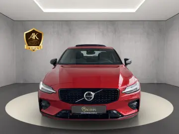 S60 ULTIMATE DARK*AWD*360° KAMERA*LED*HARMAN*