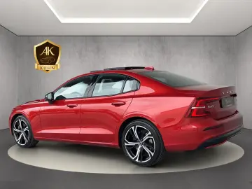 S60 ULTIMATE DARK*AWD*360° KAMERA*LED*HARMAN*