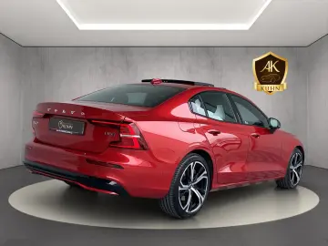 S60 ULTIMATE DARK*AWD*360° KAMERA*LED*HARMAN*