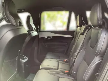 XC90 Plus Dark 7-Sitzer Plug-In Hybrid AWD