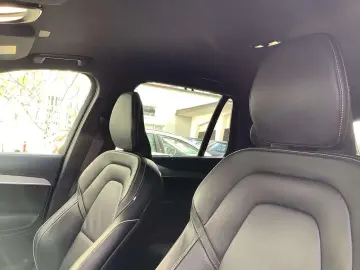XC90 Plus Dark 7-Sitzer Plug-In Hybrid AWD