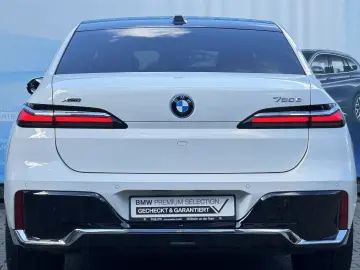 750e xDrive M Sport AHK PANO-SKY Massage Aut.Tür
