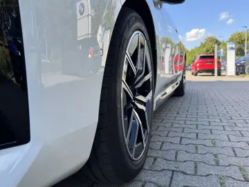 750e xDrive M Sport AHK PANO-SKY Massage Aut.Tür