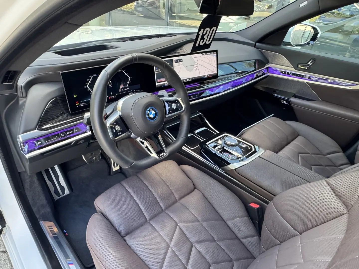 750e xDrive M Sport AHK PANO-SKY Massage Aut.Tür