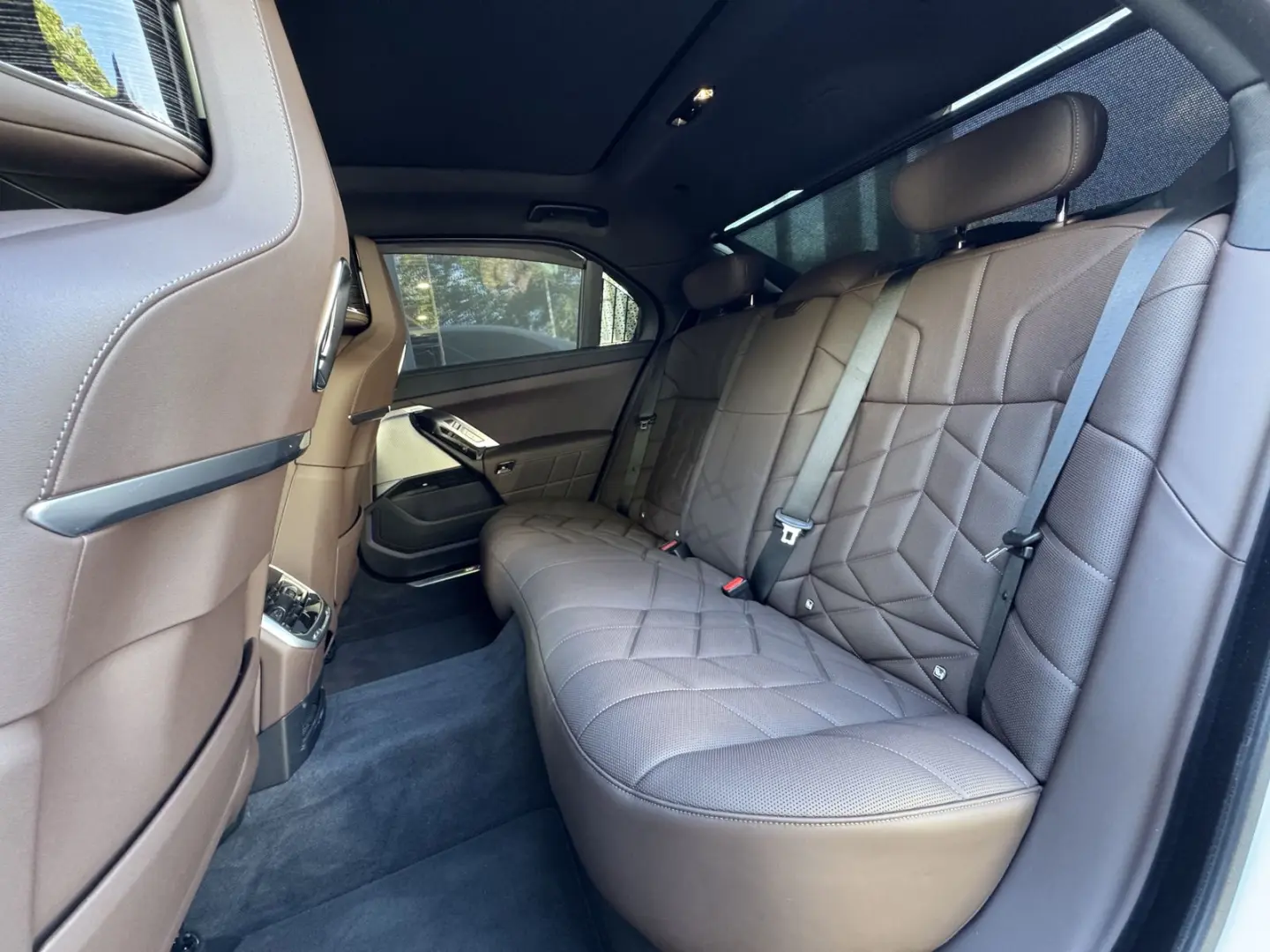 750e xDrive M Sport AHK PANO-SKY Massage Aut.Tür