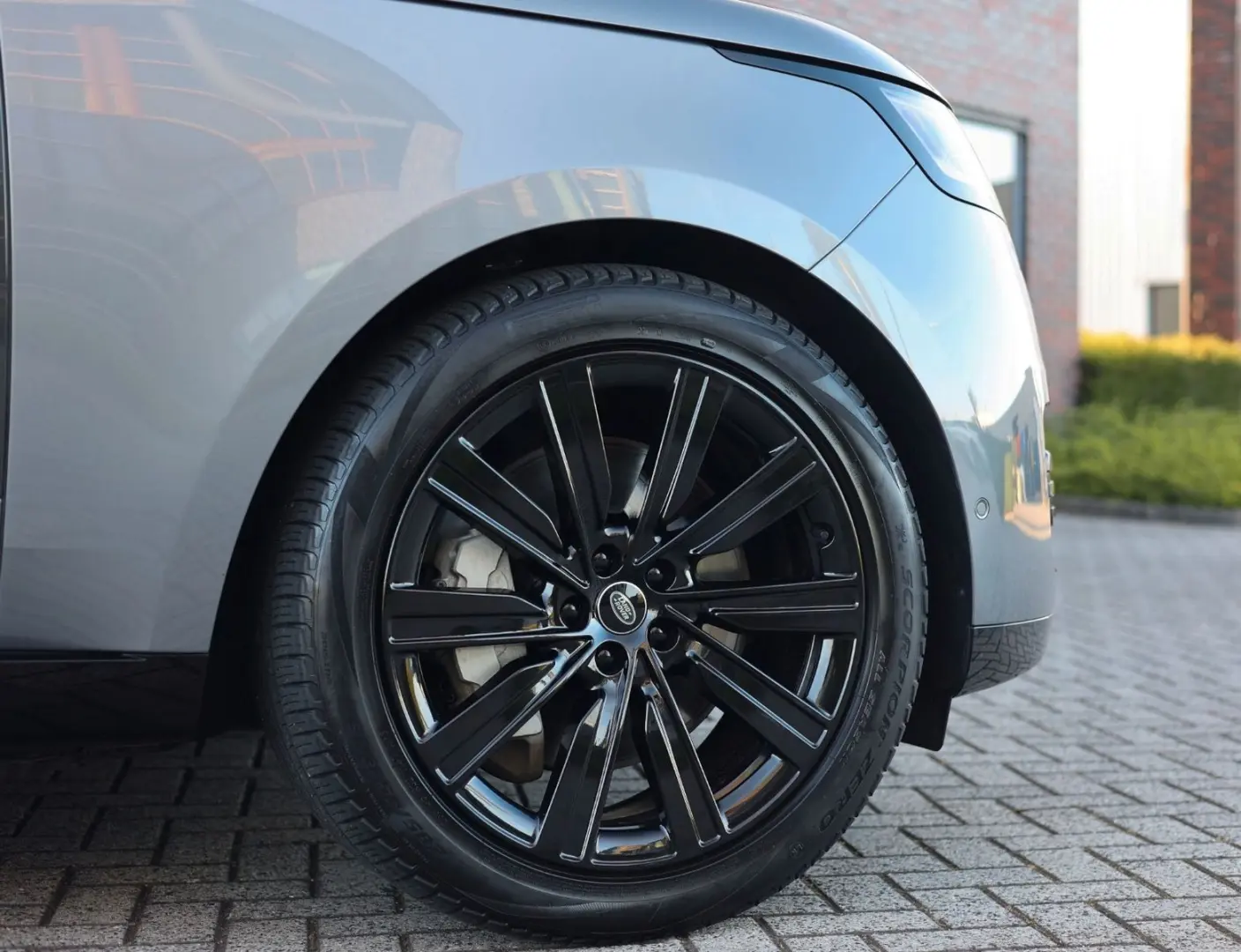 Range Rover P510e HSE | AHK - Clear Sight - HUD
