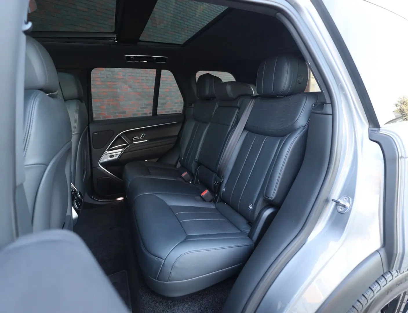 Range Rover P510e HSE | AHK - Clear Sight - HUD