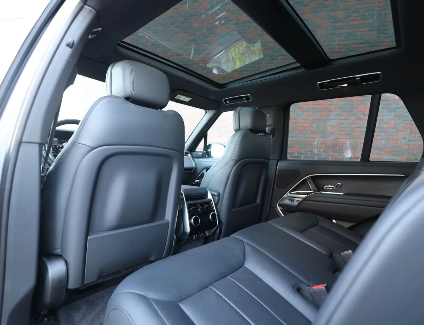 Range Rover P510e HSE | AHK - Clear Sight - HUD