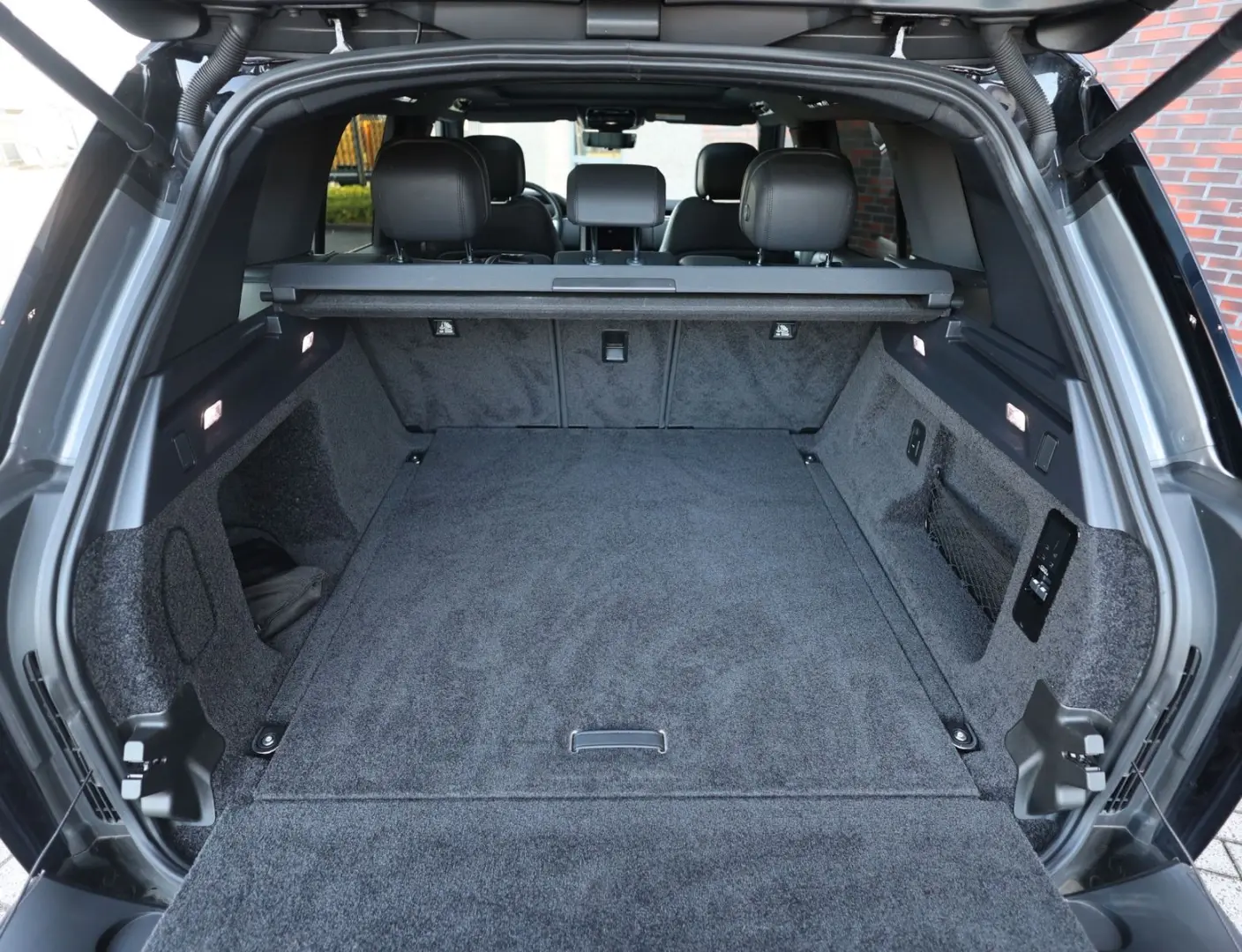 Range Rover P510e HSE | AHK - Clear Sight - HUD