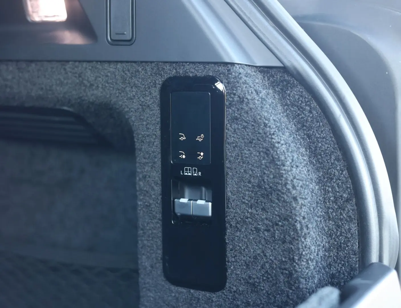 Range Rover P510e HSE | AHK - Clear Sight - HUD