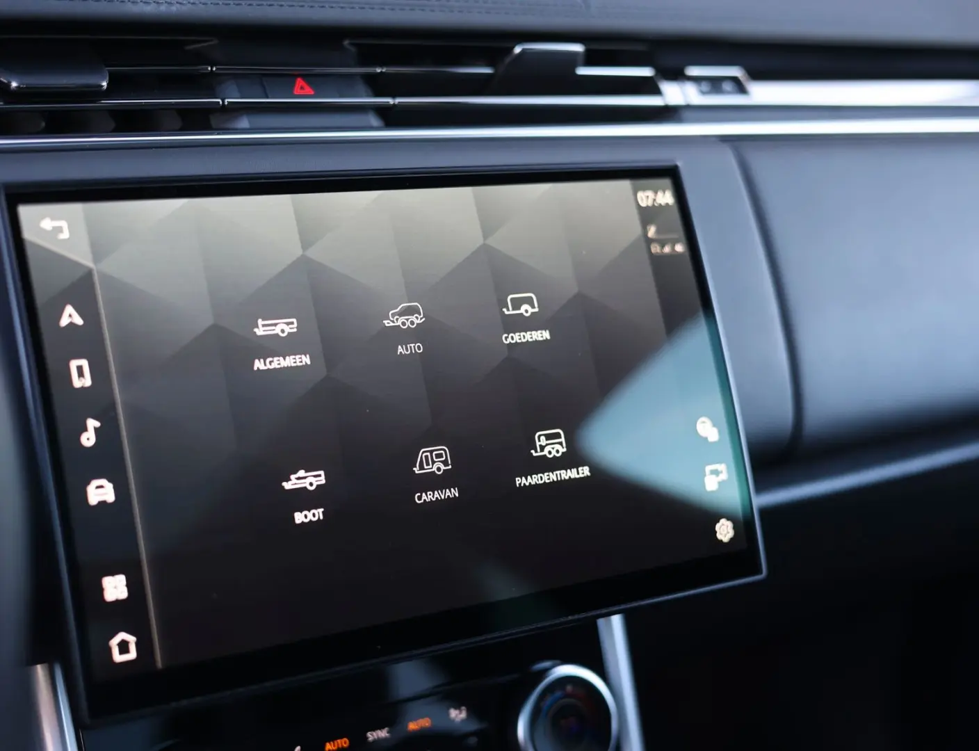 Range Rover P510e HSE | AHK - Clear Sight - HUD
