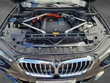 X5 xDrive45e